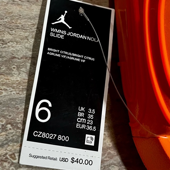 NWT Jordan Nola women’s Orange bright Citrus slides - Picture 14 of 14